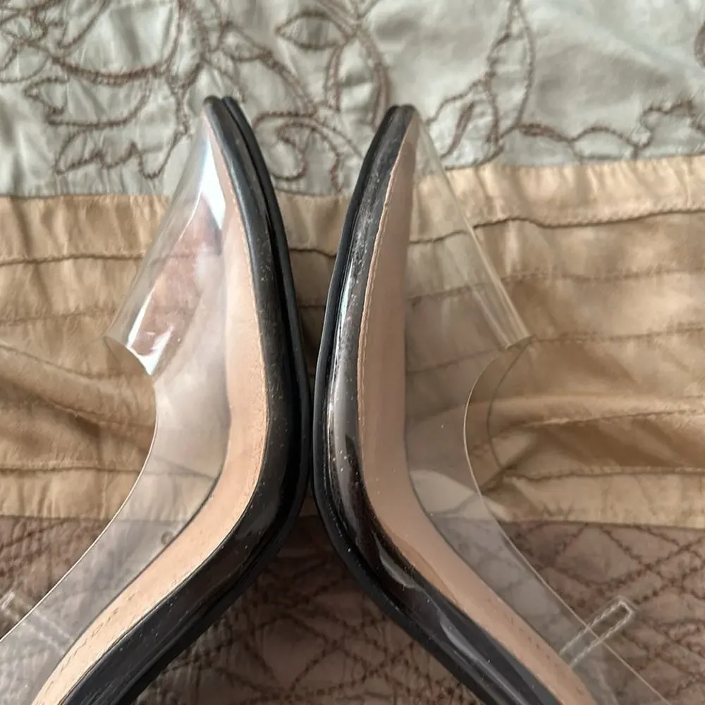 Chinese Laundry | Romance Pump Size 5